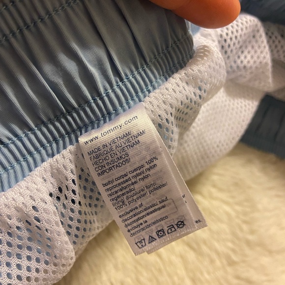 Tommy Hilfiger baby blue standard 7” swim trunks size Medium - Picture 11 of 12